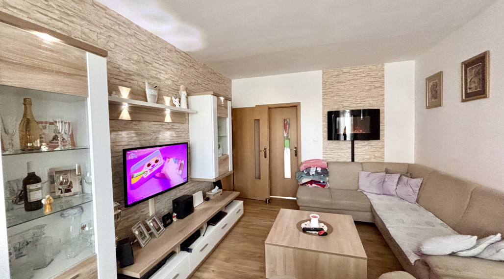 Ponúkame Vám na predaj 3 izbový byt vo vyhľadávanej lokalite v meste Nové Zámky