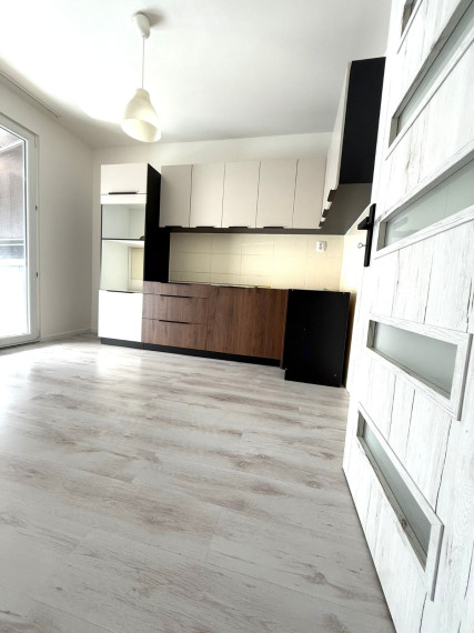 NOVINKA Predám 3 izbový byt s lodžiou S.H. Vajanského