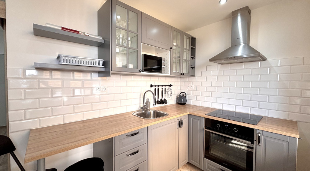 Ponúkame Vám na prenájom kompletne prerobený 2 izbový byt v Nových Zámkoch