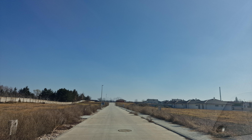 NOVINKA Predám stavebný pozemok 600 m2 v novej štvrti Nové Zámky