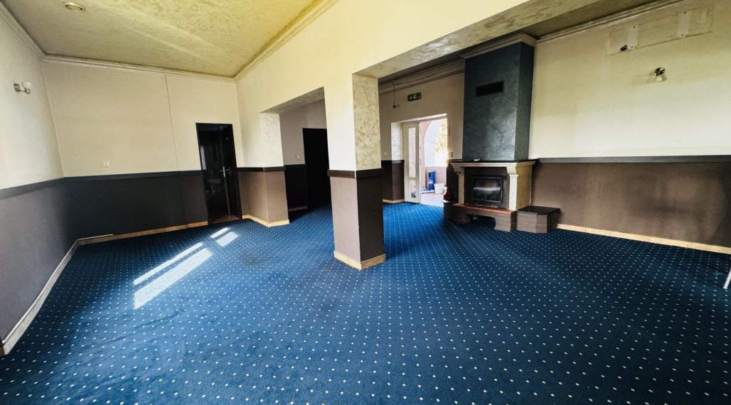 Ponúkame na prenájom obchodné priestory nachádzajúce sa v širšom centre mesta Nové Zámky na ulici Žerotínová bašta