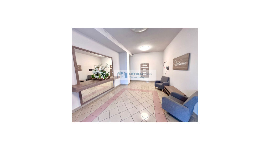 Ponúkame Vám na prenájom veľký obchodný priestor/sklad v meste Nové Zámky