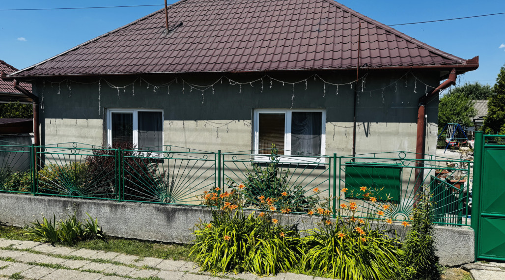 Ponúkame Vám na predaj rodinný dom v obľúbenej a vyhľadávanej časti mesta Kolárovo