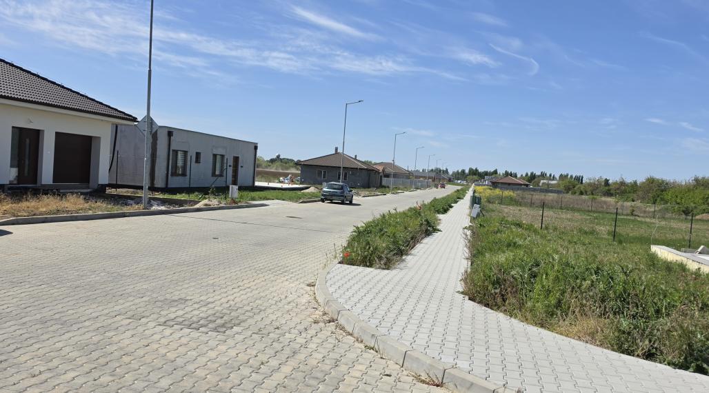 AKTUÁLNE !Ponúkam na predaj stavebný pozemok 4. Nový Svet Dvory nad Žitavou