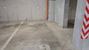 Parkovacie miesto v garáži