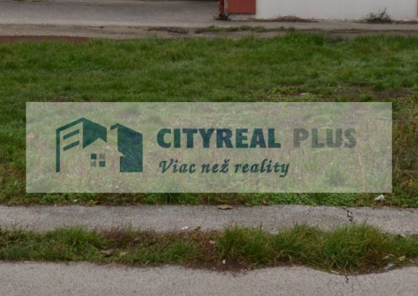 Predám pozemok v centre mesta Šurany