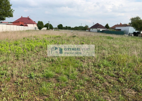 Predám pozemky  Cabaj Čápor