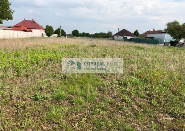 Predám pozemky len 12 km od  Nitry