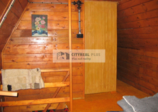 Ponúkame Vám na predaj chatu v obci Malá nad Hronom
