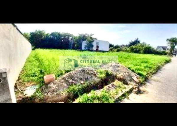 Znížená cena! Ponúkame Vám na predaj pozemok v Nových Zámkoch!