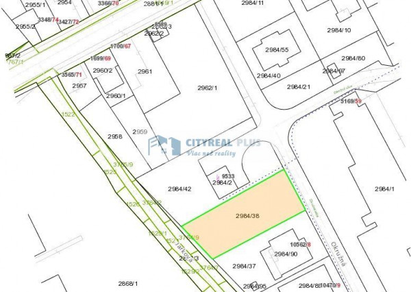 Znížená cena! Ponúkame Vám na predaj pozemok v Nových Zámkoch!