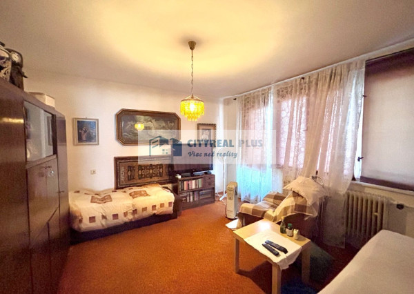 Ponúkame Vám na predaj 5 izbový rodinný dom v Hurbanove.