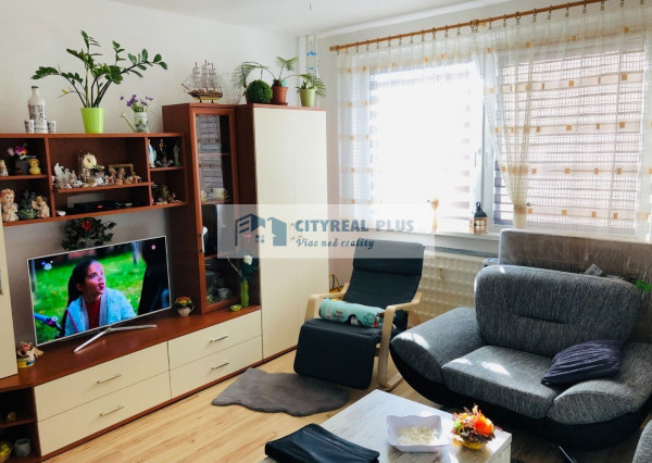 Na predaj prerobený 3-izbový byt  Šurany