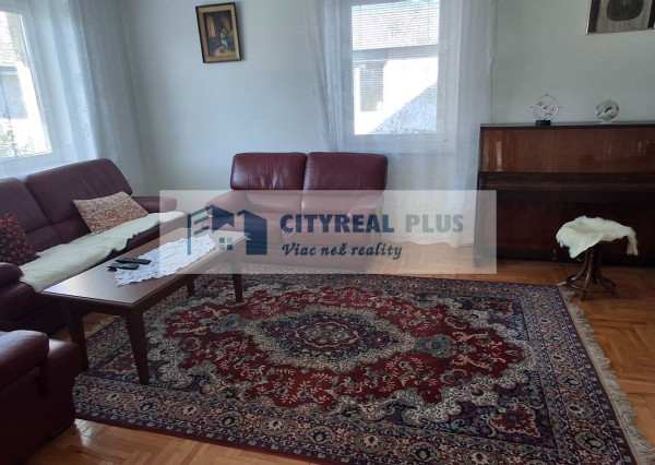 Ponúkame na prenájom 6 izbový rodinný dom v Nových Zámkoch za nemocnicou