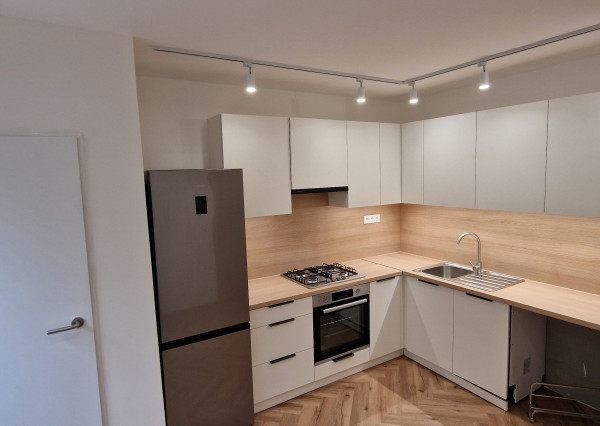 Prenajmem kompletne na novo prerobený 1 izbový byt Nábrežná Nové Zámky