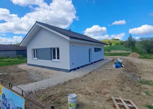 Na predaj: 3-izbová novostavba rodinného domu – obec Čechy