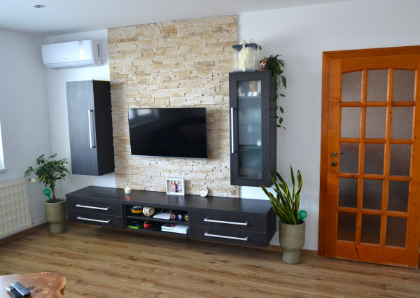 Na predaj kompletne prerobený 3-izbový byt Šurany