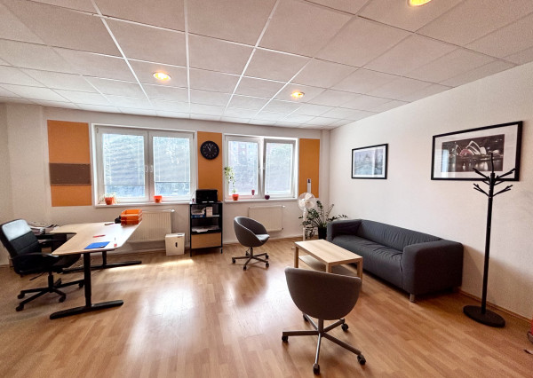 Ponúkame Vám na prenájom kancelársky priestor v Nových Zámkoch