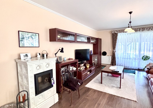 Znížená cena! Ponúkame Vám na predaj 5 izbový rodinný dom v obci Bajč