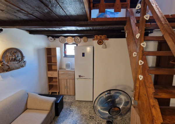 Ponúkam na predaj záhradnú chatu Nové Zámky