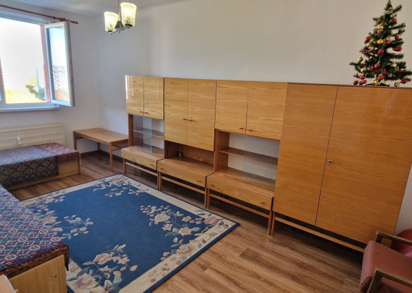 Ponúkam na prenájom 2 izbový byt na ulici Ľ.Štúra Nové Zámky