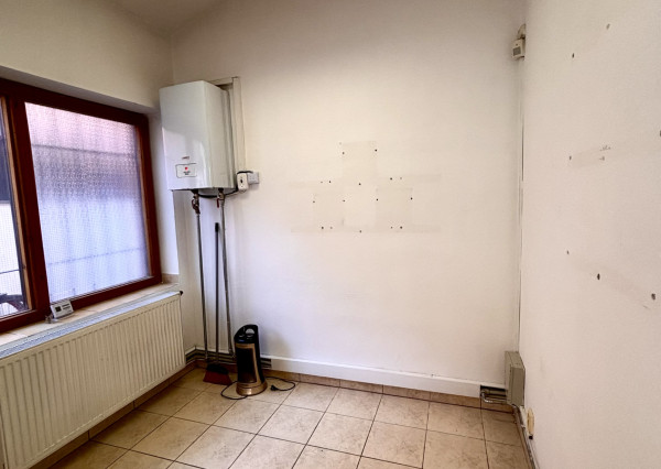 Ponúkame Vám na prenájom obchodný priestor v centre mesta Nové Zámky