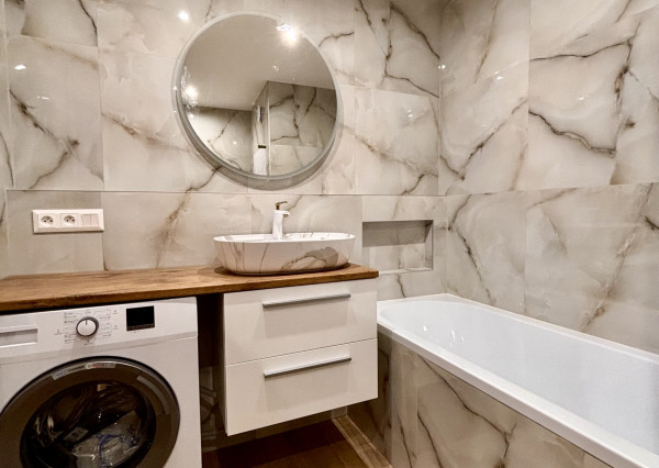 Ponúkame Vám na prenájom veľký 1 izbový byt v Nových Zámkoch