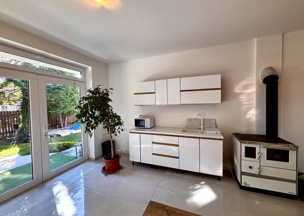 Ponúkame Vám na prenájom v novostavbe 3 izbový rodinný dom v meste Nesvady