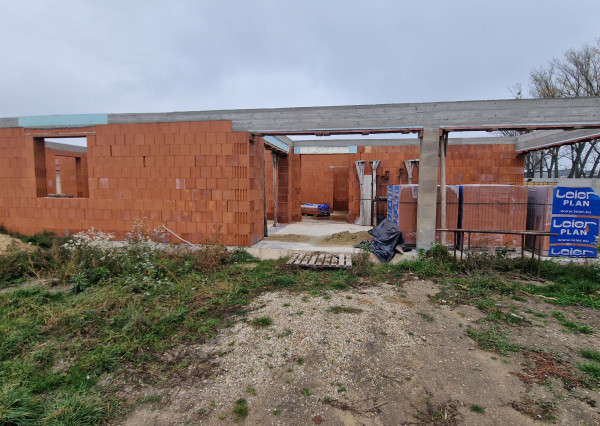 NA predaj 4 izbová NOVOSTAVBA s dvojgarážou HURBANOVO