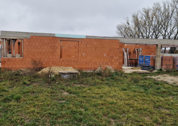 NA predaj 4 izbová NOVOSTAVBA s dvojgarážou HURBANOVO