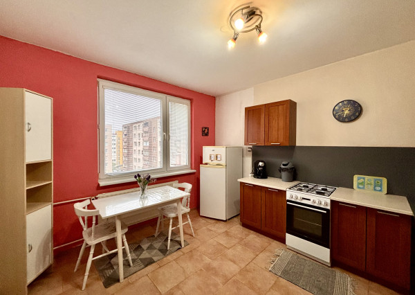 Ponúkame Vám na prenájom 1 izbový byt v Nových Zámkoch