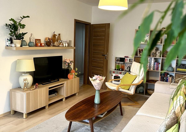 Ponúkame Vám na predaj veľký 3 izbový byt v meste Nové Zámky