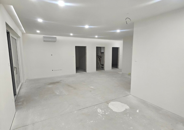 Na predaj 4 izbová moderná novostavba 15 km od Komárna obec VIRT