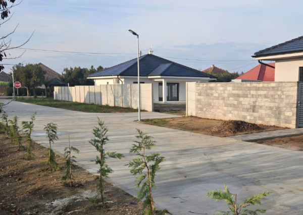 Na predaj 4 izbová moderná novostavba len 15 km od Komárna