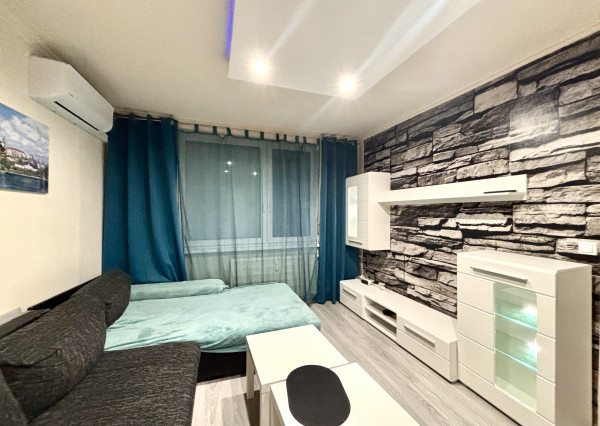 Ponúkame Vám na prenájom zariadený 1 izbový byt v Nových Zámkoch