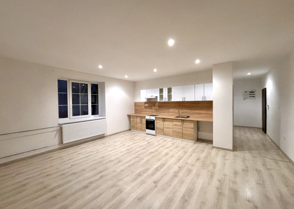 Ponúkame Vám na predaj v novostavbe veľký 3 izbový byt v meste Nové Zámky