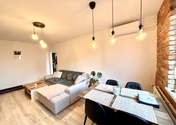 Ponúkame Vám na prenájom veľký, kompletne zariadený 2 izbový byt v meste Nové Zámky