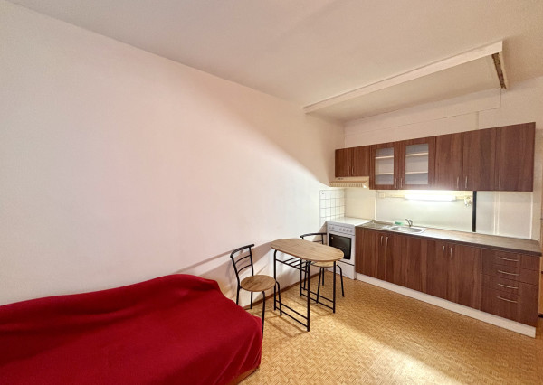 Ponúkame Vám na prenájom garsónku v meste Nové Zámky