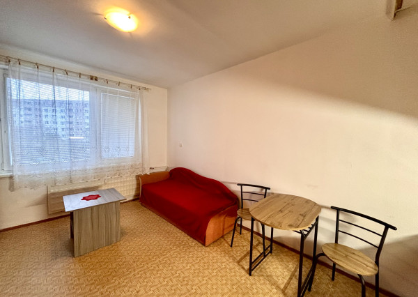 Ponúkame Vám na prenájom garsónku v meste Nové Zámky