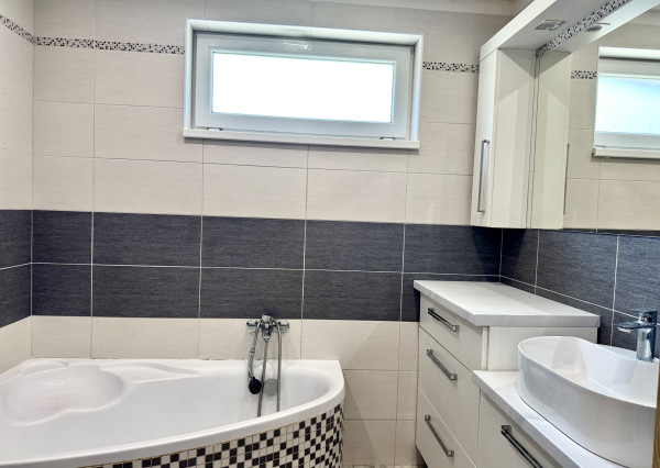 Ponúkame Vám na predaj rodinný dom v meste Kolárovo