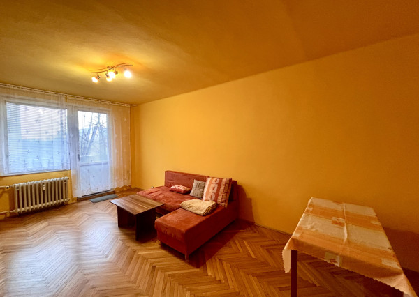 Ponúkame Vám na prenájom zariadený, veľký 3 izbový byt v meste Nové Zámky