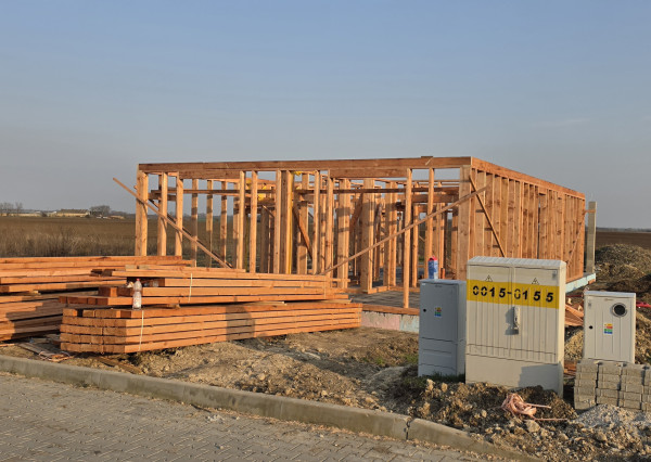 Na PREDAJ 4 izbová moderná NOVOSTAVBA 10km od NZ