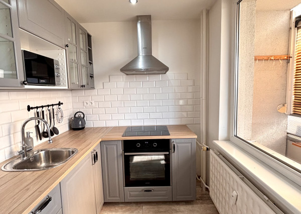 Ponúkame Vám na prenájom kompletne prerobený 2 izbový byt v Nových Zámkoch