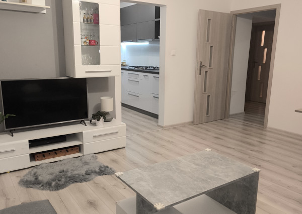 Priestranný 3-izbový byt po kompletnej rekonštrukcii v Hurbanove
