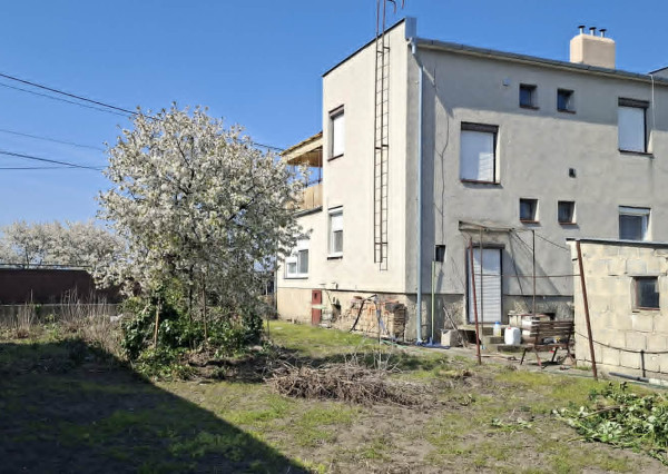 Predám poschodový Rodinný dom v obci Tvrdošovce