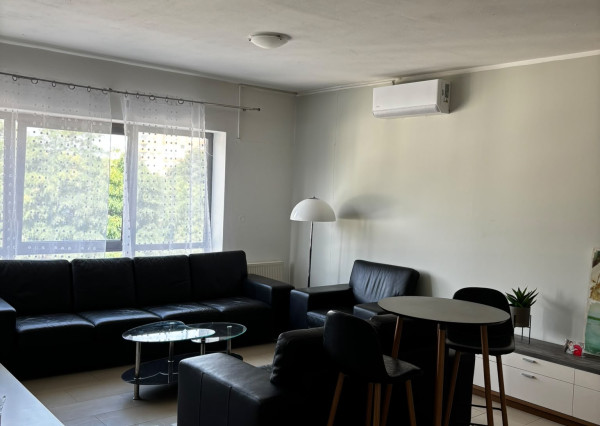 Ponúkame Vám na PRENÁJOM 2-izbový byt v centre Nové Zámky
