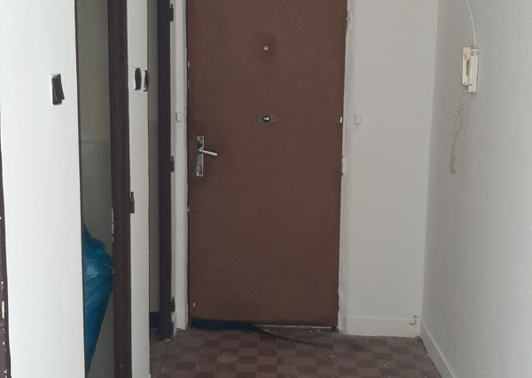 PREDÁM 1 izbový byt  40m2 Nové Zámky