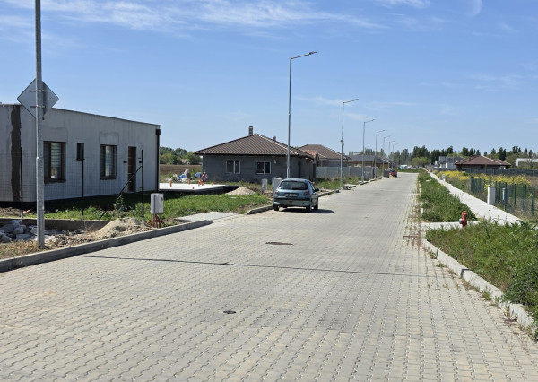 AKTUÁLNE !Ponúkam na predaj stavebný pozemok 4. Nový Svet Dvory nad Žitavou