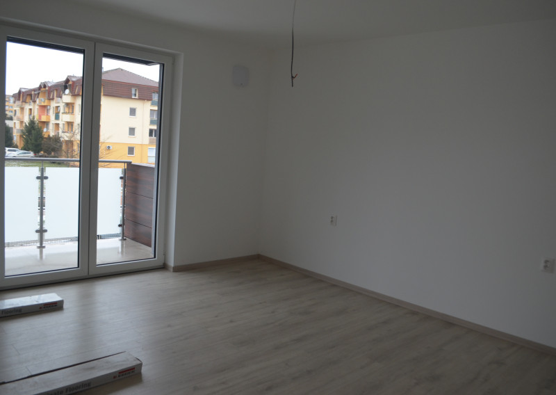 POSLEDNÝ 3 IZBOVÝ BYT NA PREDAJ!! Moderné bývanie v srdci Šurian . Komfort, štýl a jedinečná lokalita na dosah. - fotografia 1